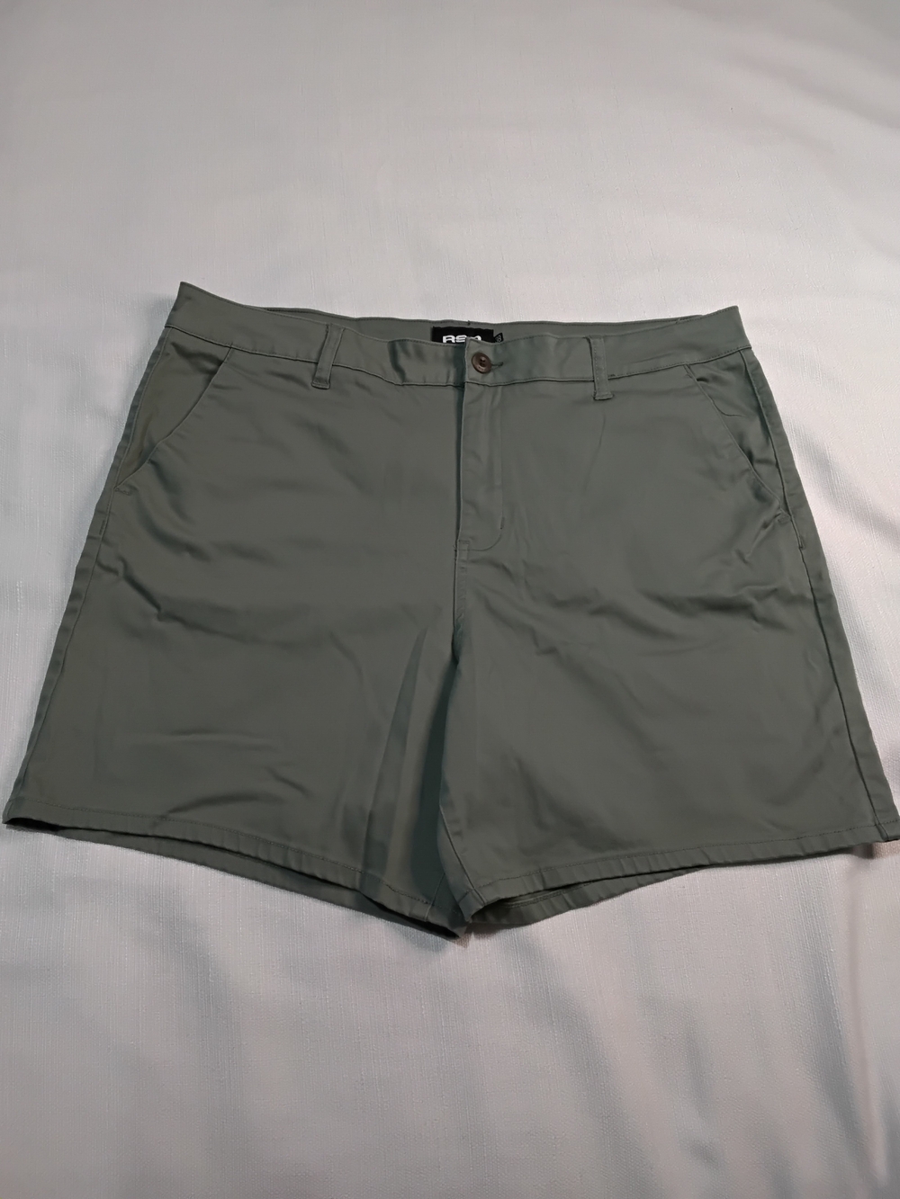 RSQ Olive Green Flat Front Men's Shorts Sz 38, 7 In.